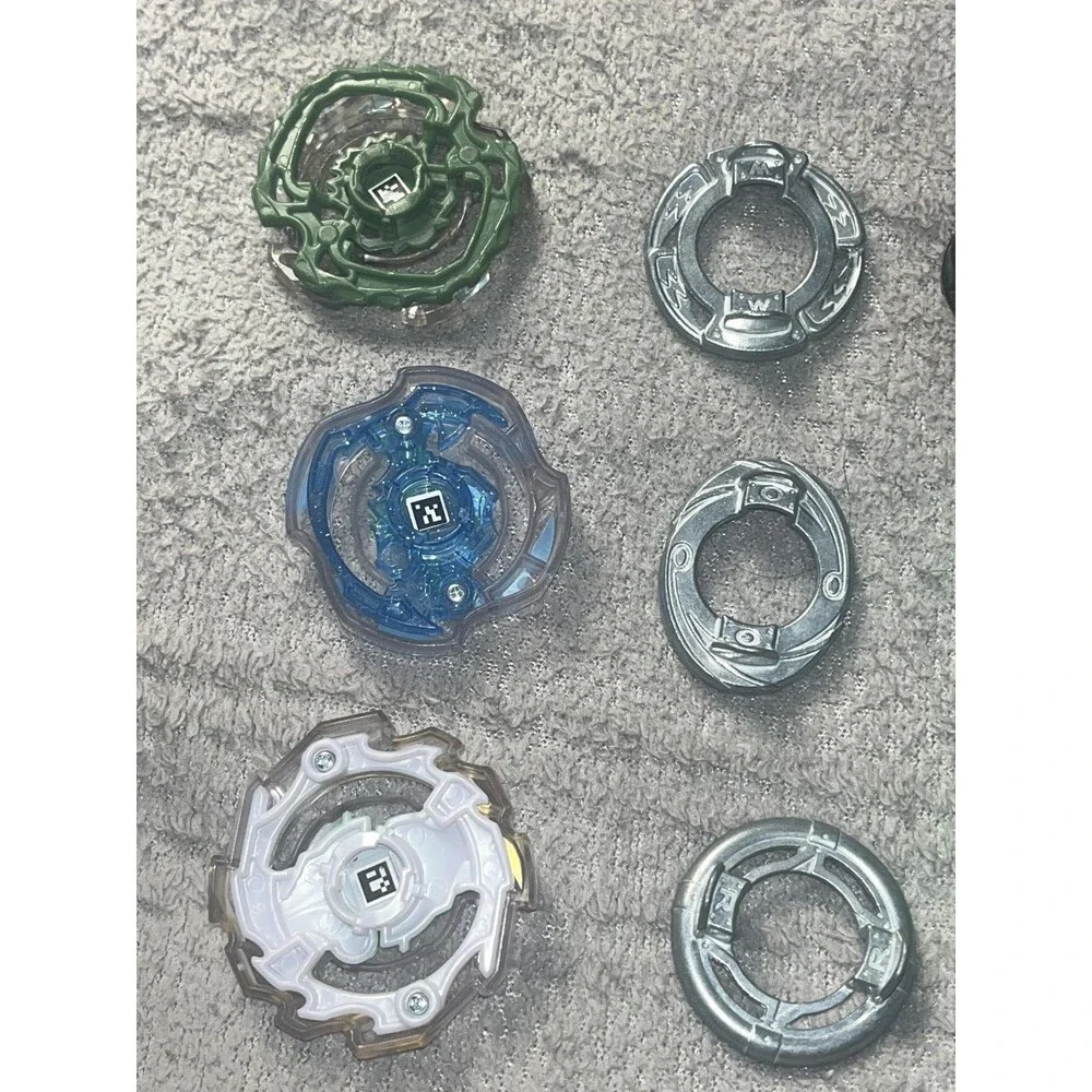Beyblade Burst Lot Tomy Hasbro 3 Beys Unicrest Doomscizor Betromoth w/ Launcher